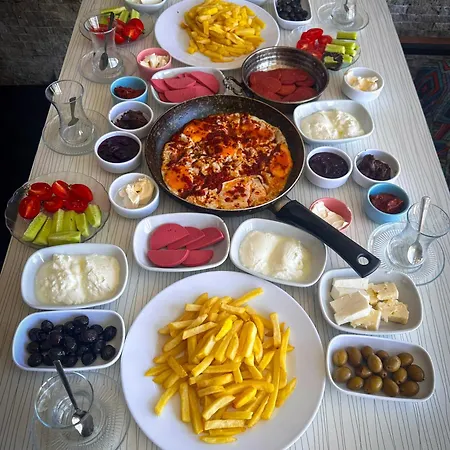 Airport Black Sea & Restaurant Hotel *